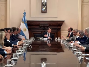 Sin acuerdo por Ganancias, el Gobierno les propuso a las provincias reflotar la Ley &Oacute;mnibus y seguir&aacute;n negociando