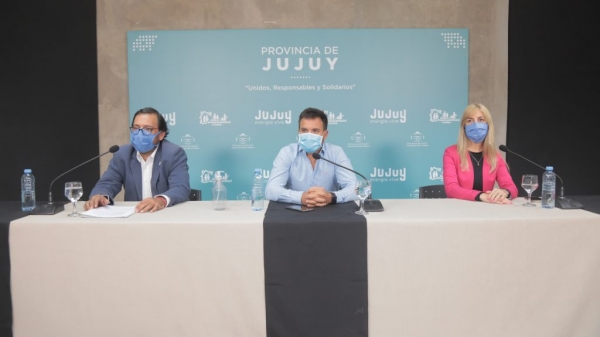 Entregaron subsidios a escuelas de Arte, artesanos y artistas