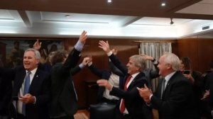 C&oacute;mo cotiz&oacute; el nuevo bono en pesos para extranjeros en su debut