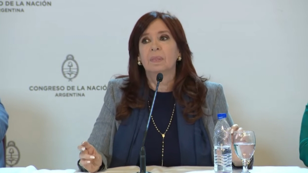 Cristina reuni&oacute; a legisladores y reclam&oacute; discutir la autonom&iacute;a de la ciudad