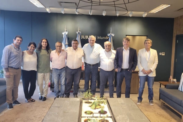 Dirigentes de Tucum&aacute;n respaldan la candidatura a presidente de Gerardo Morales
