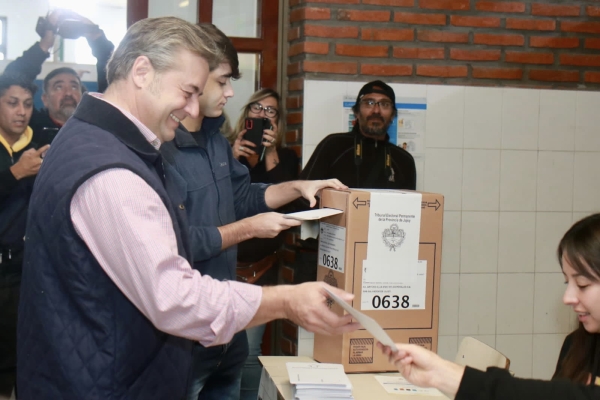 Vot&oacute; el candidato a concejal Gast&oacute;n Mill&oacute;n