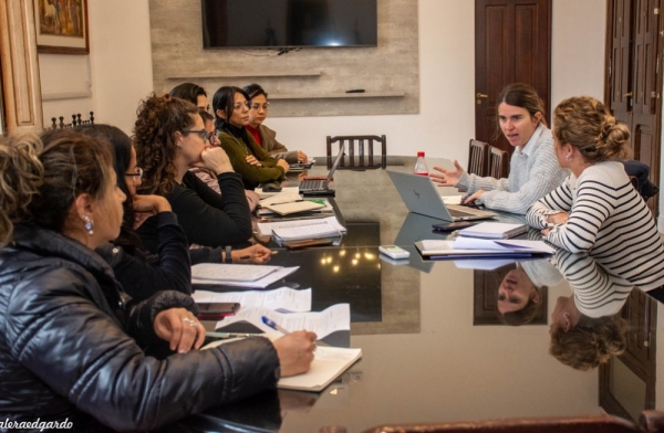 Gobierno articula acciones para prevenir y erradicar la violencia escolar y digital