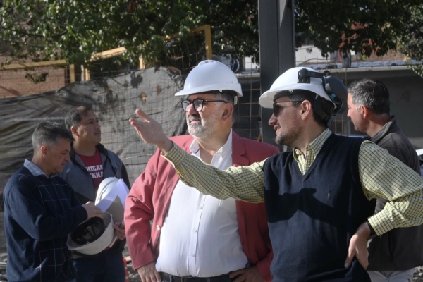 El intendente Jorge supervis&oacute; el avance de obra del nuevo Multiespacio en Mariano Moreno