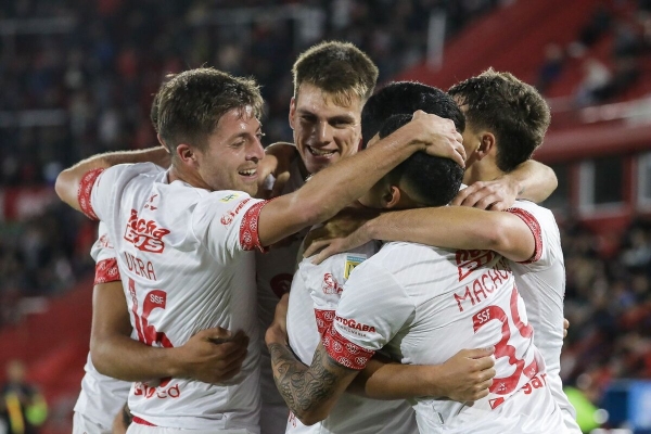 Liga Profesional: Hurac&aacute;n no remonta y perdi&oacute; de local con Uni&oacute;n