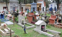 Ampliarán horarios y servicios en los cementerios municipales por el Día de Todos los Santos y Fieles Difuntos