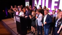Milei se mostr&oacute; dispuesto a negociar con JxC para "terminar con el kirchnerismo"