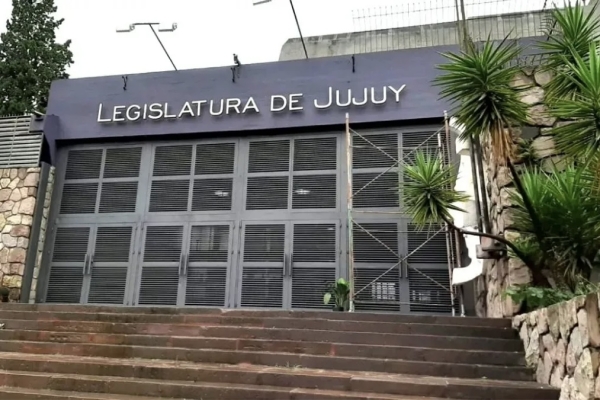 Se posterg&oacute; hasta el lunes 10 el inicio de sesiones de la legislatura