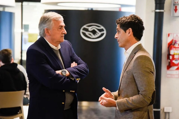 Morales comparti&oacute; agenda con autoridades de Mercado Libre Argentina