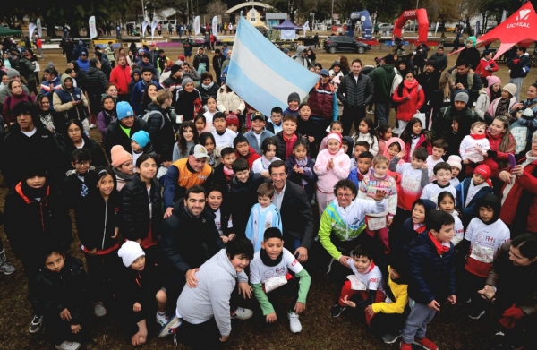 Sadir resalt&oacute; la importancia de combinar deporte y solidaridad