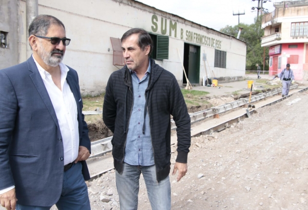 PERSONAL MUNICIPAL INICIO OBRAS EN ADYANCENCIA AL SUM &ldquo;SAN FRANCISCO DE ASIS&rdquo;