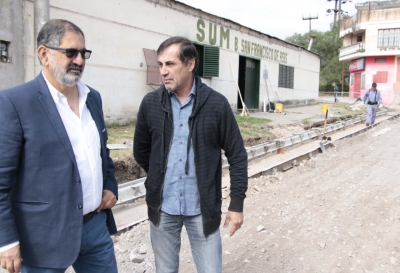 PERSONAL MUNICIPAL INICIO OBRAS EN ADYANCENCIA AL SUM &ldquo;SAN FRANCISCO DE ASIS&rdquo;