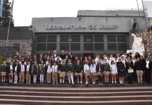 Estudiantes del José Hernández visitaron la Legislatura