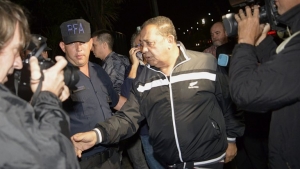 Luis D&rsquo;El&iacute;a est&aacute; internado por Coronavirus