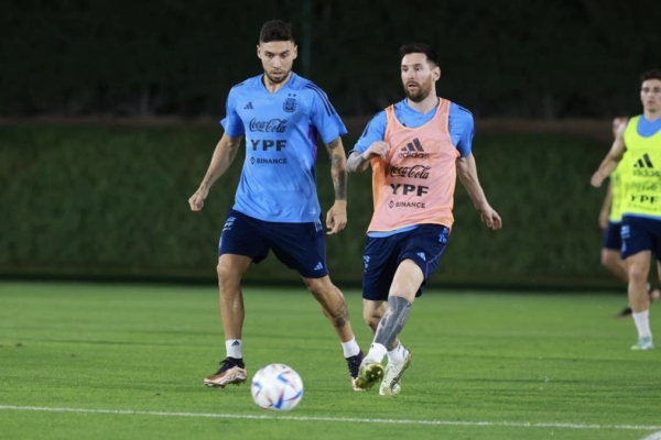 Argentina se entren&oacute; pero Scaloni no dio pistas del equipo