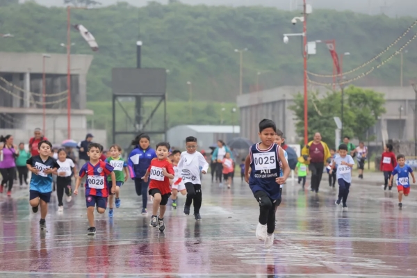 Con &eacute;xito se realiz&oacute; la Mini Marat&oacute;n Infantil