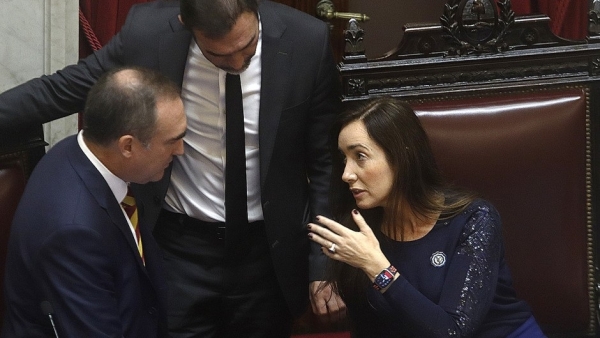 Los gobernadores esperan una &uacute;ltima negociaci&oacute;n con Milei en el Senado y condicionan el Pacto de Mayo