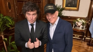 Milei habl&oacute; luego de la renuncia de Espert: &ldquo;No tengo dudas de la honorabilidad del Profe, yo no lo ech&eacute;&rdquo;