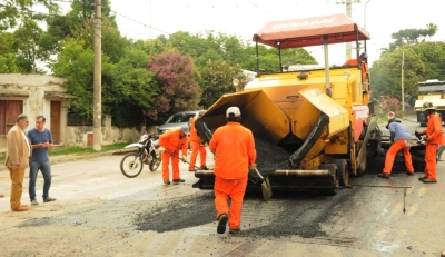 Con recursos de la tasa vial avanza la repavimentaci&oacute;n en avenida Gral. Mosconi