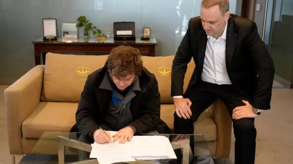 Reforma laboral: el Gobierno crea su propia versi&oacute;n de AFJP por US$ 4.000 millones