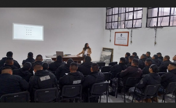 Violencia de g&eacute;nero: Taller para agentes de operaciones policiales