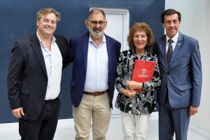 Puesteros del remodelado &ldquo;Mercado 6 de Agosto&rdquo; recibieron sus respectivas llaves