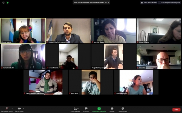 Profesionales en ciencias econ&oacute;micas, asisten gratuitamente a empresarios