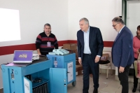 El intendente Jorge acompa&ntilde;&oacute; al gobernador Morales en la entrega de subsidio y equipamiento a la escuela Marina Vilte