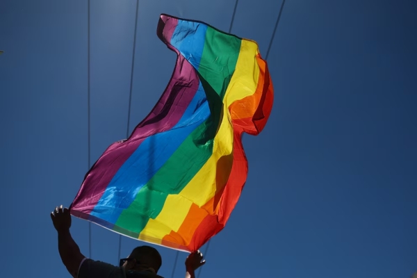 Mes del Orgullo LGBTQ+: la diversidad reclama su derecho a existir sin permiso en un mundo a&uacute;n lleno de riesgos