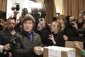 "Todo lo que hab&iacute;a que hacer ya se hizo", dijo Milei tras votar