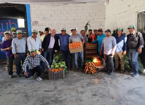 Entregaron verduras a comedores locales