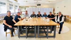 Gremios del transporte amenazan con un paro general en apoyo a los trabajadores de Aerol&iacute;neas