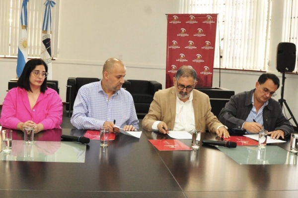El intendente Jorge renov&oacute; convenio con el Instituto de Radiolog&iacute;a para luchar contra el c&aacute;ncer de mama
