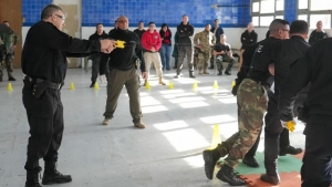 Polémica en Santa Fe porque comienzan a usarse las pistolas Taser