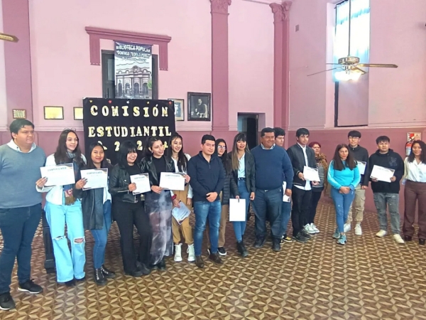 El Carmen: asumi&oacute; nueva Comisi&oacute;n Estudiantil