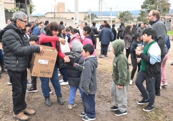 31&deg; aniversario del barrio 330 Viviendas en Alto Comedero