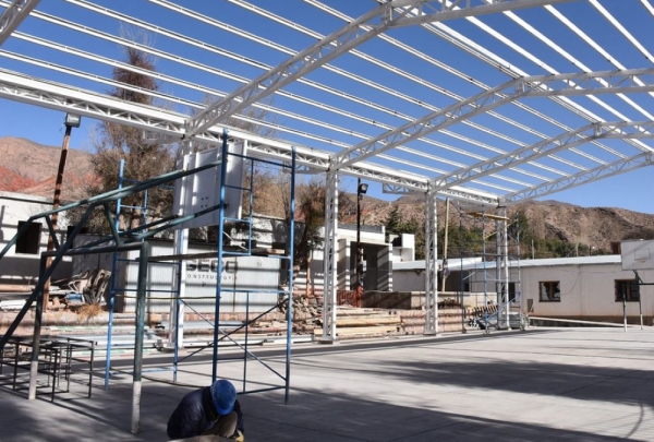 Avanzan obras en escuelas de Uqu&iacute;a y Huacalera