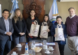 Concejales se reunieron con j&oacute;venes deportistas juje&ntilde;os
