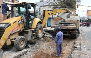 Contin&uacute;a la repavimentaci&oacute;n de calle Patricias Argentinas