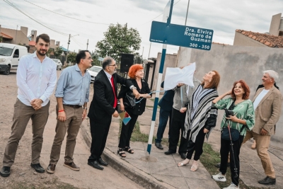 El municipio capitalino homenaje&oacute; a Elvira Romero de Guzm&aacute;n con el nombre de una calle en el barrio Altos del Zapla