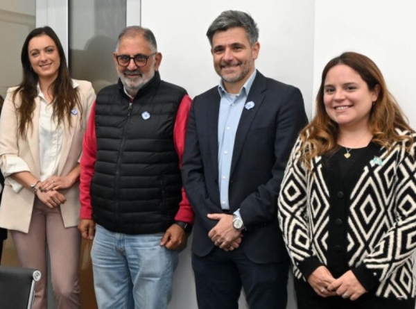 Jorge recibi&oacute; a autoridades de Endeavor NOA
