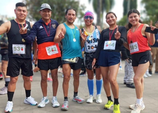 Participaci&oacute;n de la Escuela Municipal de Atletismo en la marat&oacute;n de El Carmen
