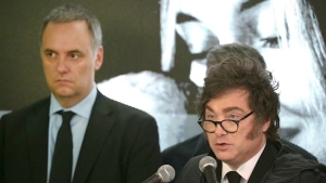 Milei afirma que no removerá a Adorni: el trasfondo de la decisión y el miedo de los ministros a alzar la voz