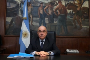 Qui&eacute;n es Alejandro Vilches, el m&eacute;dico sanitarista designado como interventor de la Agencia de Discapacidad