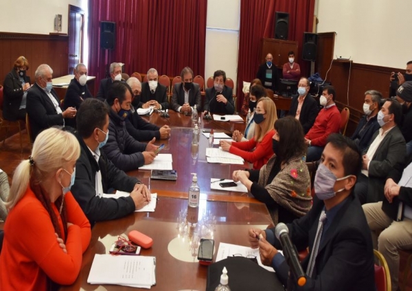 Diputados, empleados y autoridades pusieron sobre la mesa la situaci&oacute;n del Banco de Desarrollo
