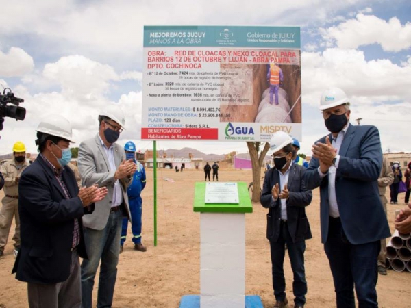 Obras de cloacas y red domiciliaria para Abra Pampa