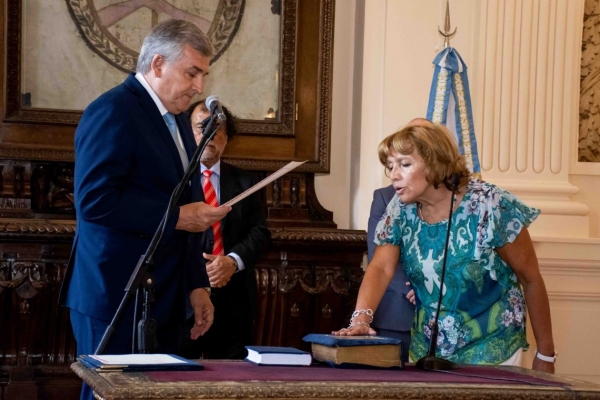 JURA Y POSESI&Oacute;N DE NUEVOS FUNCIONARIOS