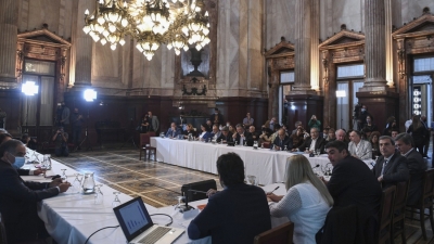 El proyecto para pagar la deuda con fondos fugados tendr&iacute;a modificaciones