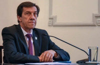 Anunciaron pago de sueldos, aguinaldo y bono a estatales