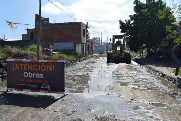 Mejoras de calles en Alto Comedero y Los Perales